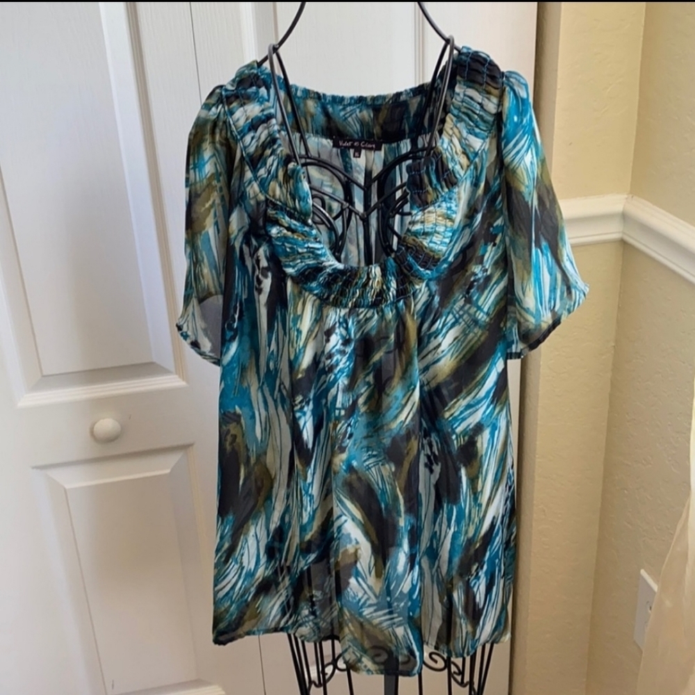 Violet & Claire top size XL